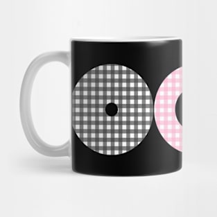 Bold Gingham Design Mug